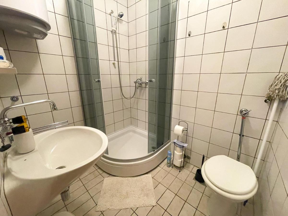 Apartmani Milan ซริกเวนิซา ภายนอก รูปภาพ